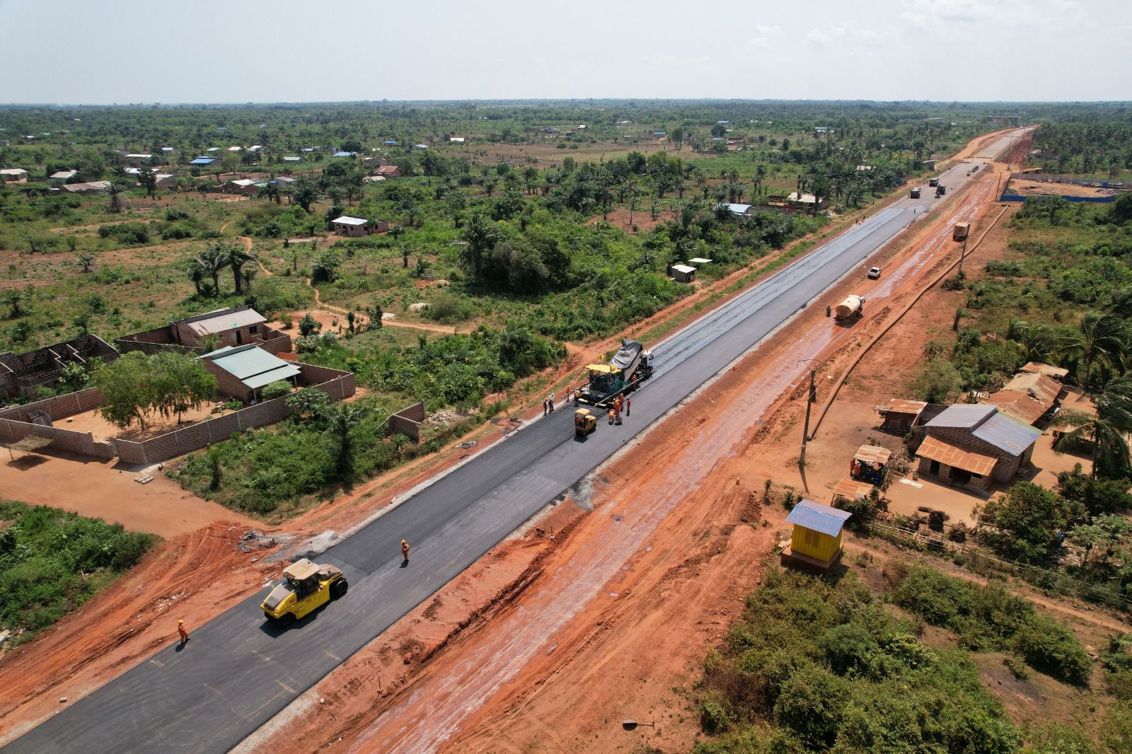 travaux-d-am-nagement-et-de-bitumage-de-la-route-ouidah-kpomasse